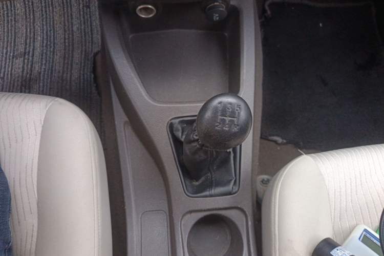 Used Wuling Rongguang V 2015 1.5L Standard Version Gear Lever