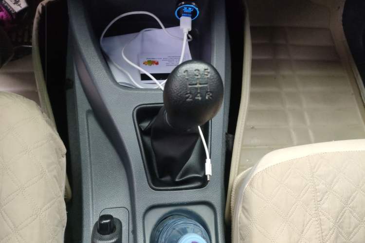 Used Wuling Rongguang V 2015 1.2L Base Version Gear Lever