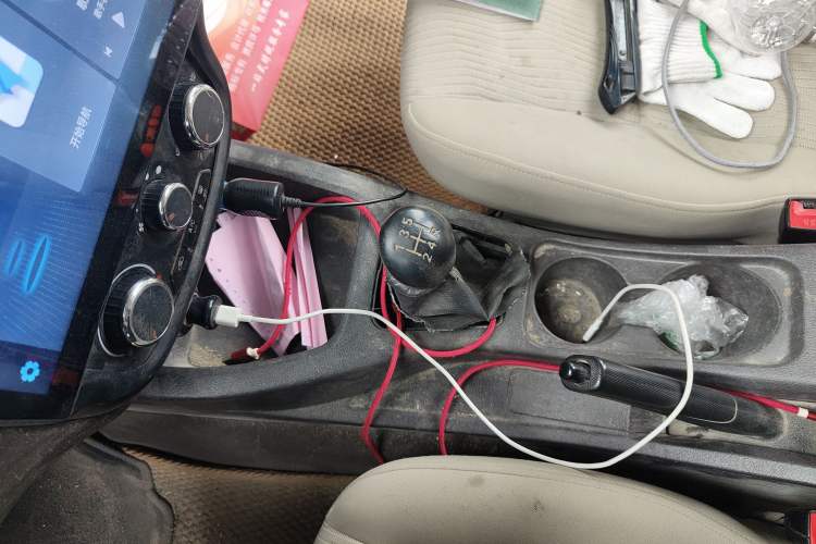 Used Wuling Rongguang V 2015 1.5L Base Version Gear Lever
