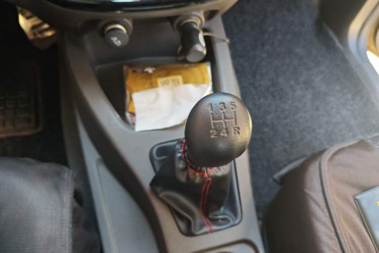 Used Wuling Rongguang V 2015 1.2L Standard Version Gear Lever