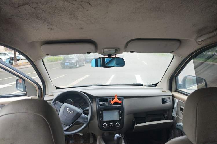 Used Wuling Rongguang V 2015 1.5L Practical Version Headliner