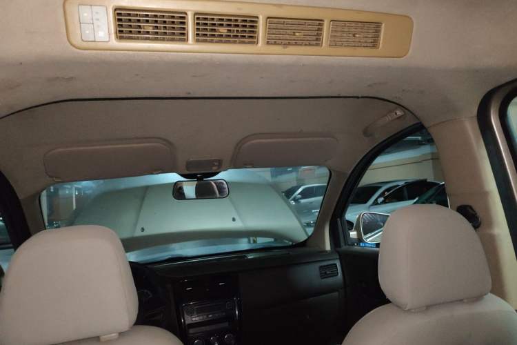 Used Wuling Rongguang V 2015 1.5L Standard Version Headliner