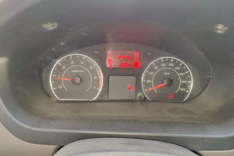 Used Wuling Rongguang V 2015 1.2L Practical Model Instrument Cluster