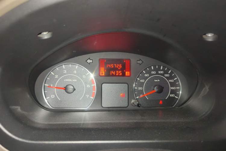 Used Wuling Rongguang V 2015 1.5L Base Version Instrument Cluster