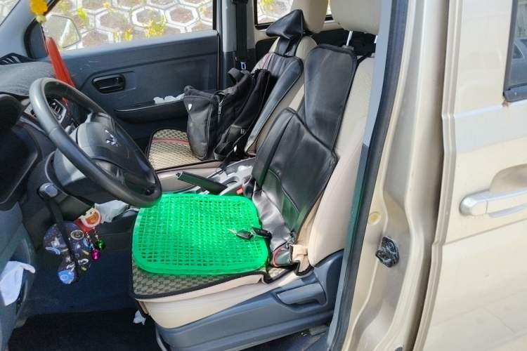 Used Wuling Rongguang V 2015 1.2L Base Version Left Front Seat