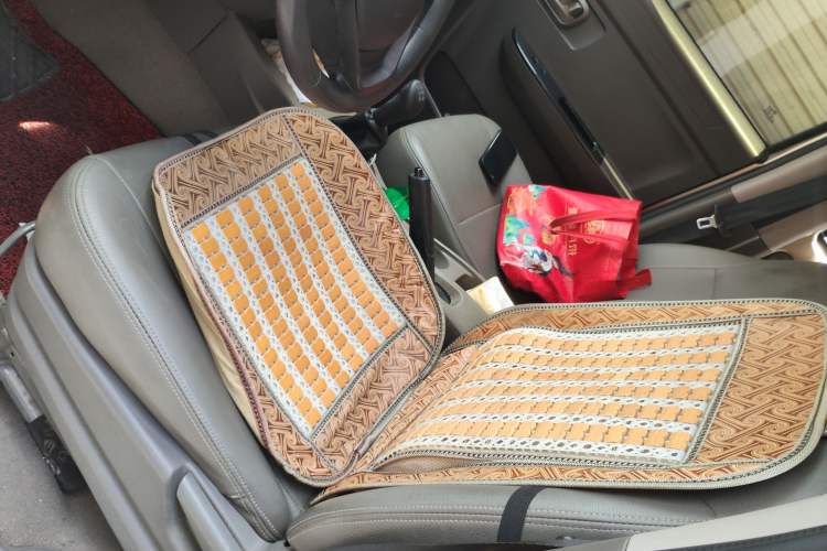 Used Wuling Rongguang V 2015 1.5L Base Version Left Front Seat