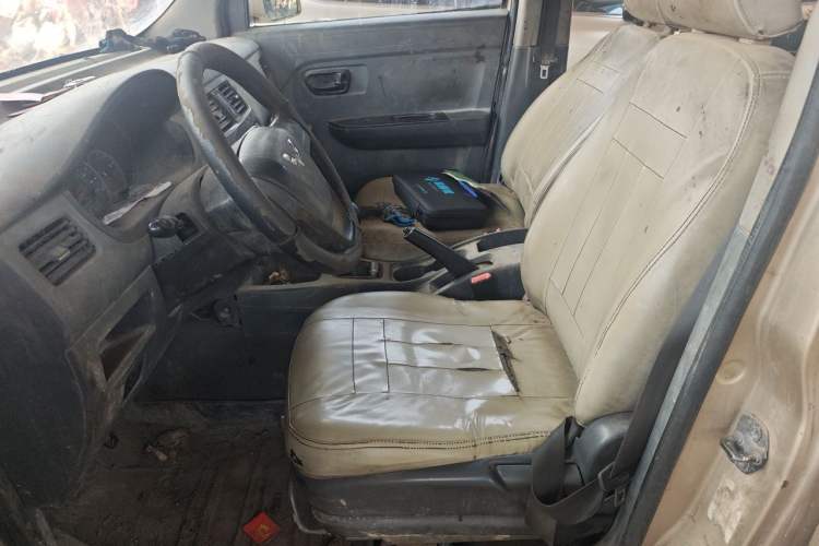 Used Wuling Rongguang V 2015 1.2L Base Version Left Front Seat