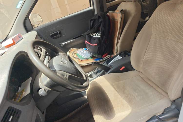 Used Wuling Rongguang V 2015 1.5L Base Version Left Front Seat