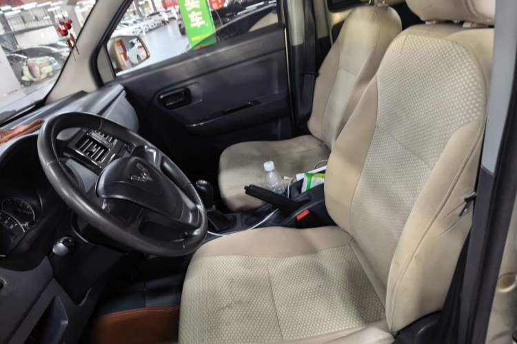 Used Wuling Rongguang V 2015 1.2L Base Version Left Front Seat