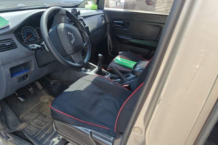 Used Wuling Rongguang V 2015 1.5L Standard Version Left Front Seat