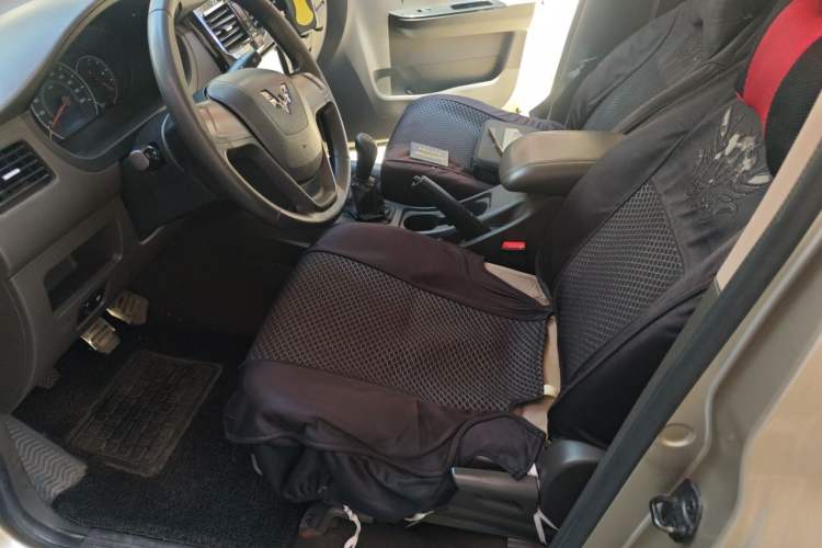 Used Wuling Rongguang V 2015 1.2L Standard Version Left Front Seat