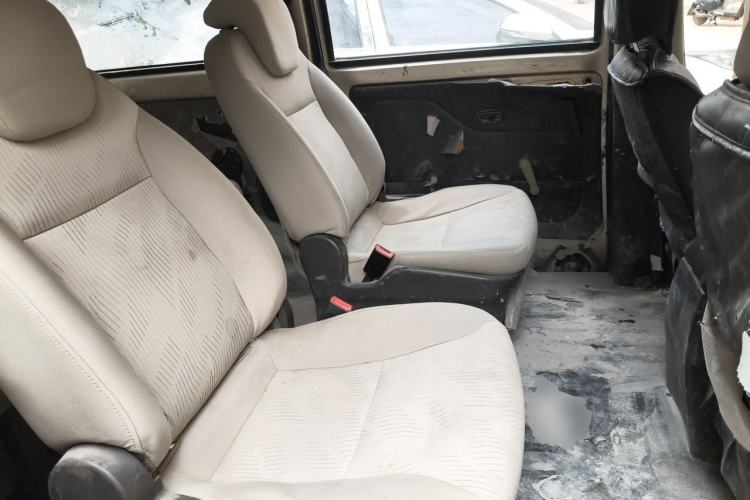 Used Wuling Rongguang V 2015 1.5L Standard Version Left Rear Seat