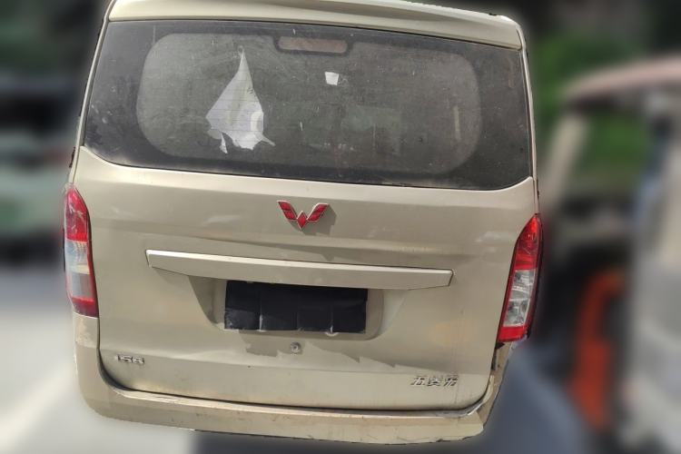 Used Wuling Rongguang V 2015 1.5L Practical Version Rear