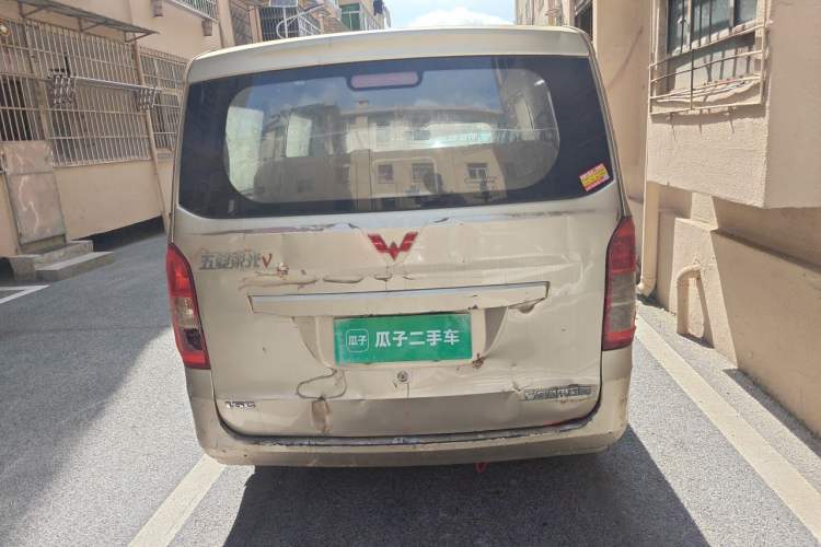Used Wuling Rongguang V 2015 1.5L Base Version Rear