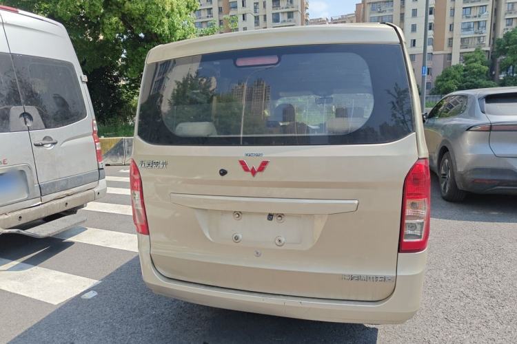 Used Wuling Rongguang V 2015 1.5L Standard Version Rear