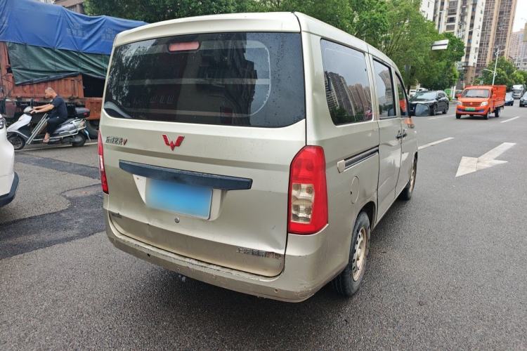 Used Wuling Rongguang V 2015 1.5L Practical Version Rear Right 45 Deg