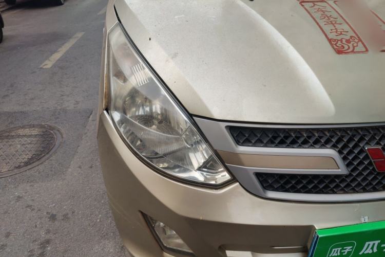 Used Wuling Rongguang V 2015 1.2L Practical Model Right Front Headlight