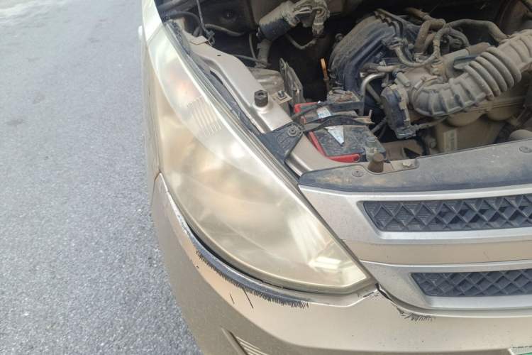Used Wuling Rongguang V 2015 1.2L Practical Model Right Front Headlight