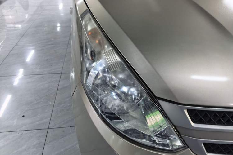 Used Wuling Rongguang V 2015 1.2L Base Version Right Front Headlight