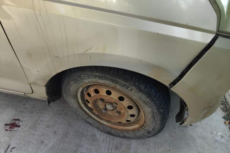 Used Wuling Rongguang V 2015 1.5L Practical Version Right Front Wheel Hub