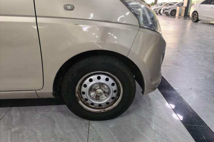 Used Wuling Rongguang V 2015 1.2L Base Version Right Front Wheel Hub