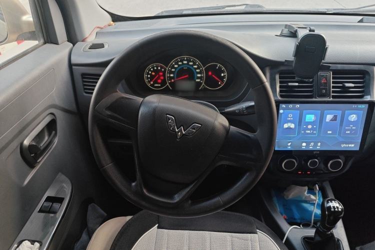 Used Wuling Rongguang V 2015 1.5L Base Version Steering Wheel