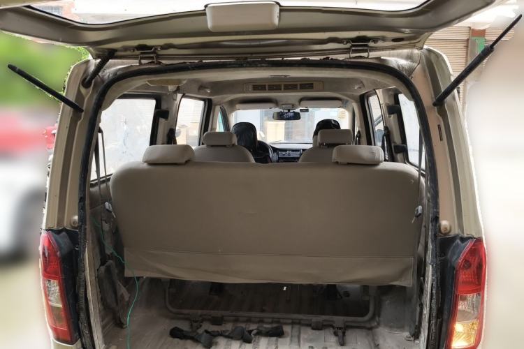 Used Wuling Rongguang V 2015 1.5L Standard Version Trunk