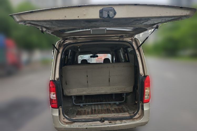 Used Wuling Rongguang V 2015 1.5L Practical Version Trunk