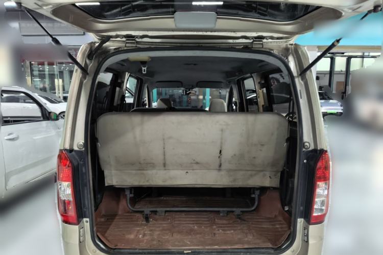 Used Wuling Rongguang V 2015 1.2L Base Version Trunk