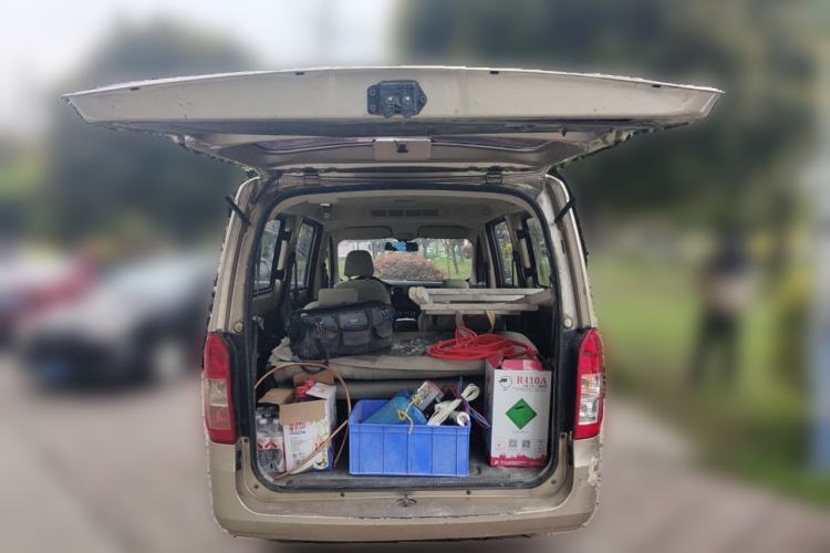 Used Wuling Rongguang V 2015 1.5L Base Version Trunk