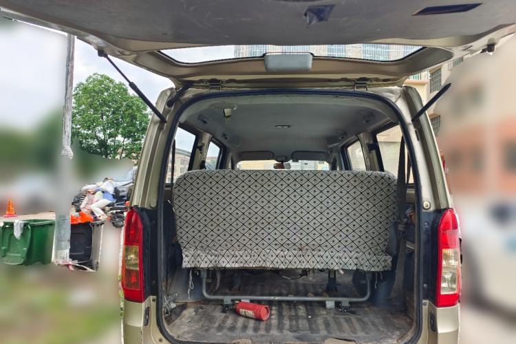 Used Wuling Rongguang V 2015 1.5L Base Version Trunk