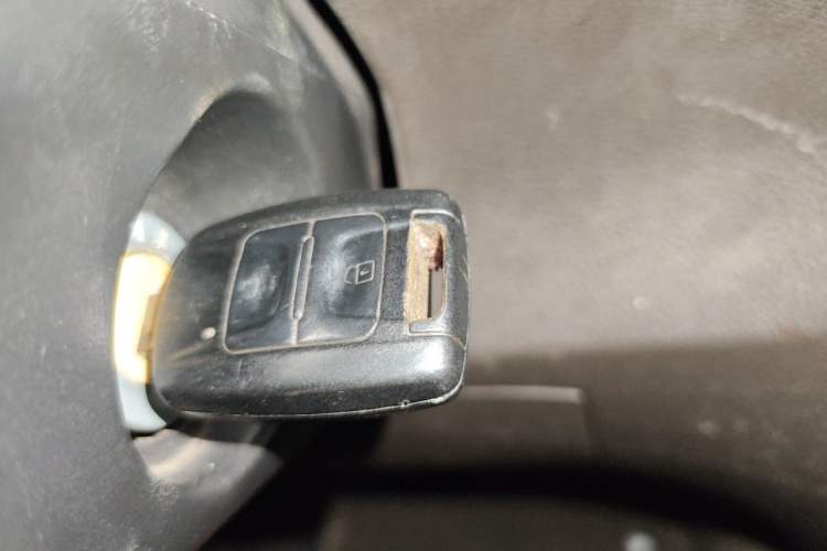 Used Wuling Rongguang V 2015 1.5L Standard Version Vehicle Key