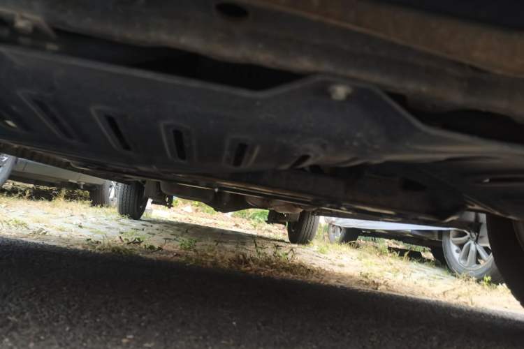 Used Wuling Rongguang V 2016 1.5L Standard Version Chassis Front