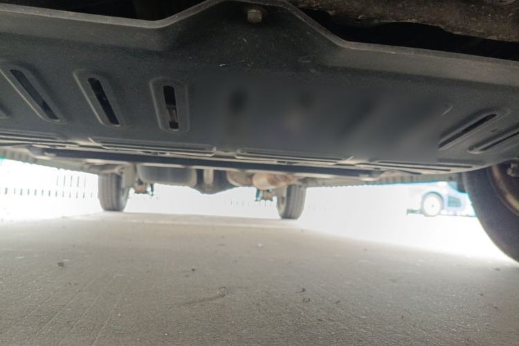 Used Wuling Rongguang V 2016 1.5L Practical Version Chassis Front