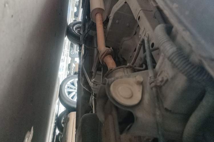 Used Wuling Rongguang V 2016 1.2L Standard Version Chassis Rear Left
