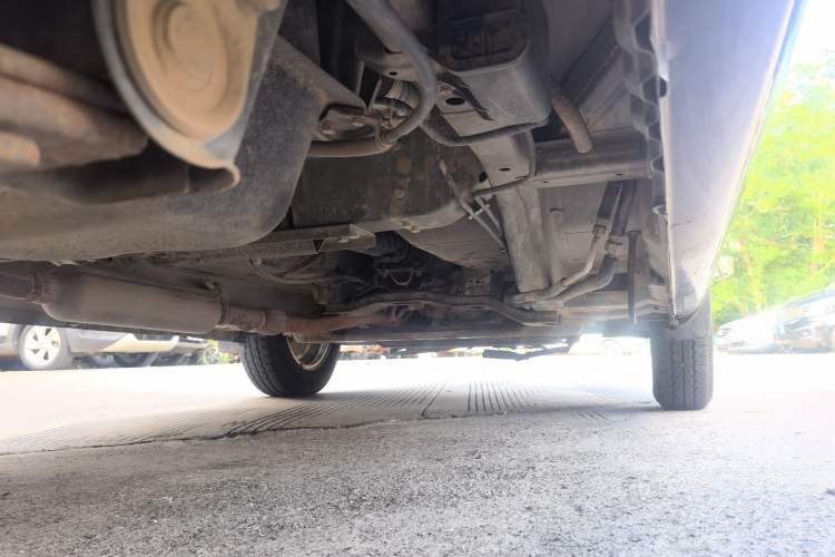 Used Wuling Rongguang V 2016 1.5L Standard Version Chassis Rear Right