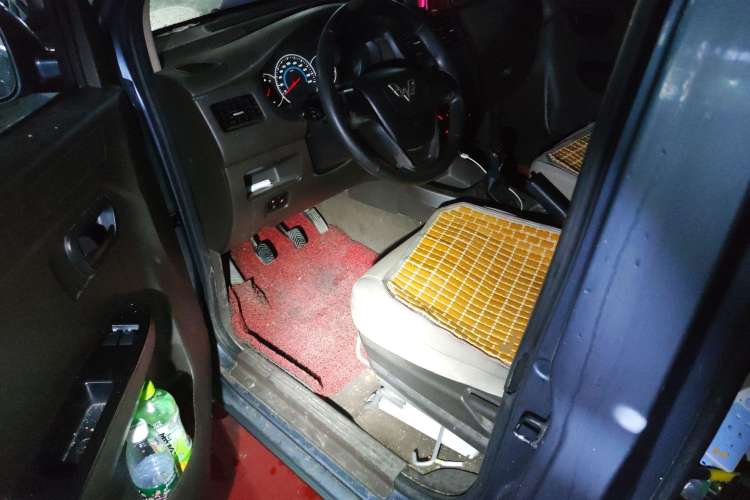 Used Wuling Rongguang V 2016 1.5L Standard Version Driver Seat