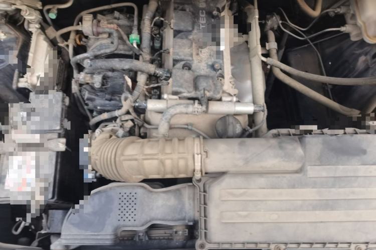 Used Wuling Rongguang V 2016 1.5L Standard Version Engine Bay