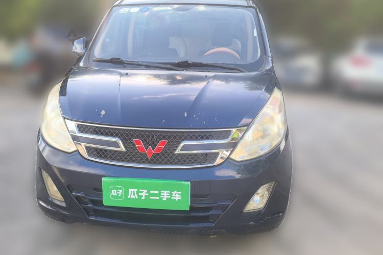 Used Wuling Rongguang V 2016 1.5L Standard Version Front
