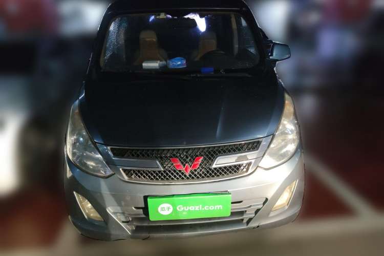 Used Wuling Rongguang V 2016 1.5L Standard Version Front