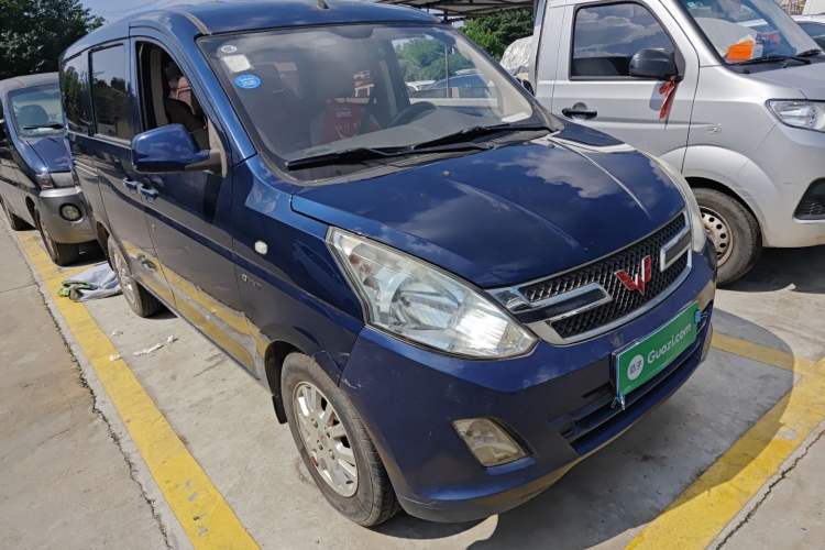 Used Wuling Rongguang V 2016 1.5L Standard Version Front Right 45 Deg