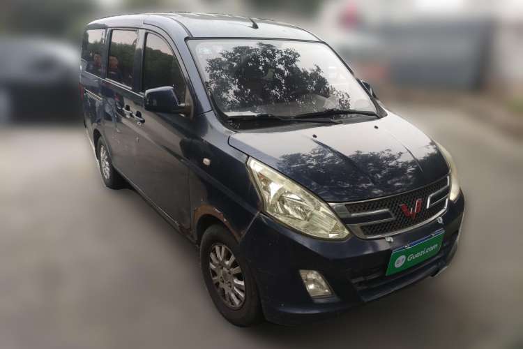 Used Wuling Rongguang V 2016 1.5L Standard Version Front Right 45 Deg