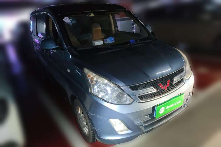 Used Wuling Rongguang V 2016 1.5L Standard Version Front Right 45 Deg
