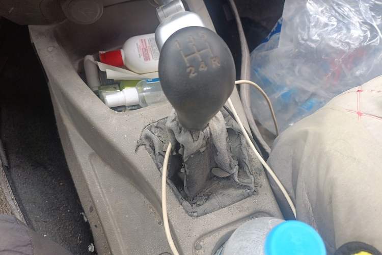 Used Wuling Rongguang V 2016 1.5L Practical Version Gear Lever