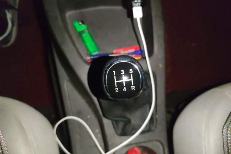 Used Wuling Rongguang V 2016 1.5L Standard Version Gear Lever