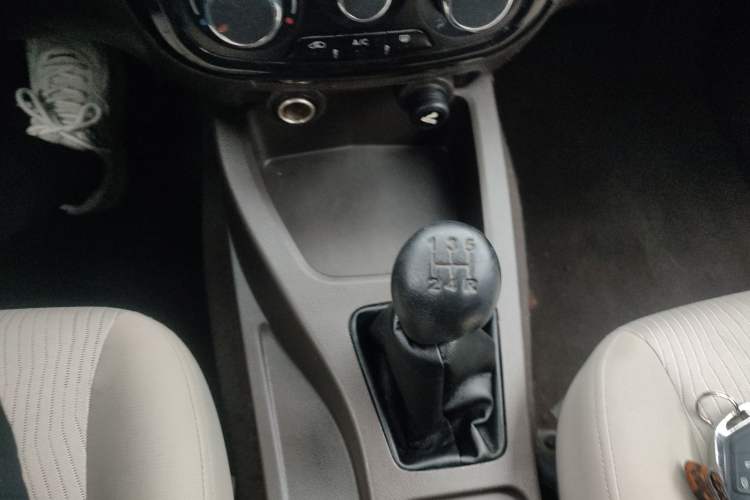 Used Wuling Rongguang V 2016 1.2L Standard Version Gear Lever