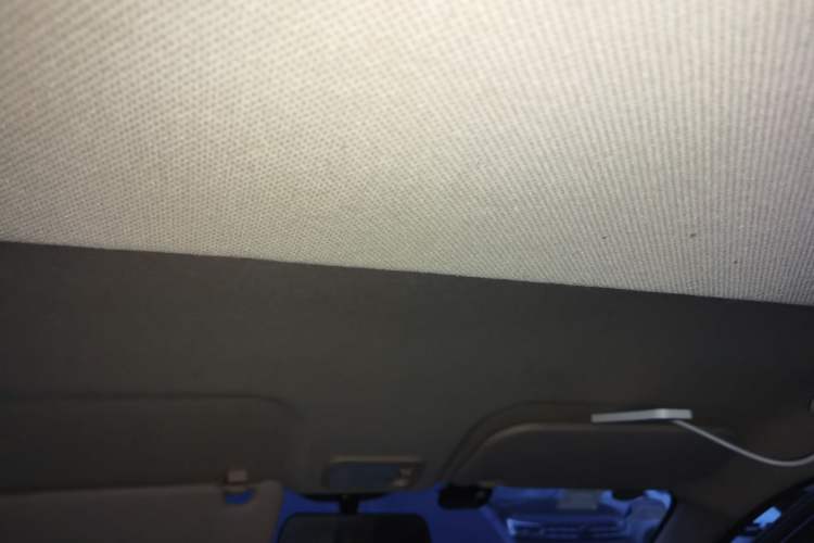 Used Wuling Rongguang V 2016 1.5L Standard Version Headliner