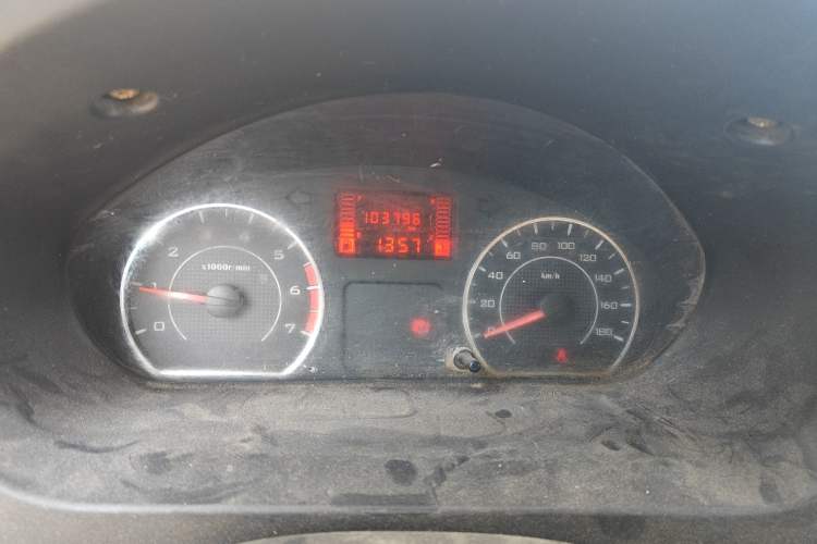 Used Wuling Rongguang V 2016 1.5L Practical Version Instrument Cluster