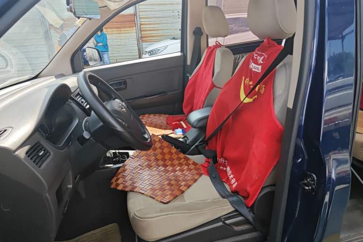 Used Wuling Rongguang V 2016 1.5L Standard Version Left Front Seat