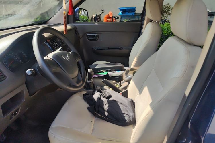 Used Wuling Rongguang V 2016 1.5L Standard Version Left Front Seat